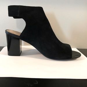 Clarks ladies dress shoes.